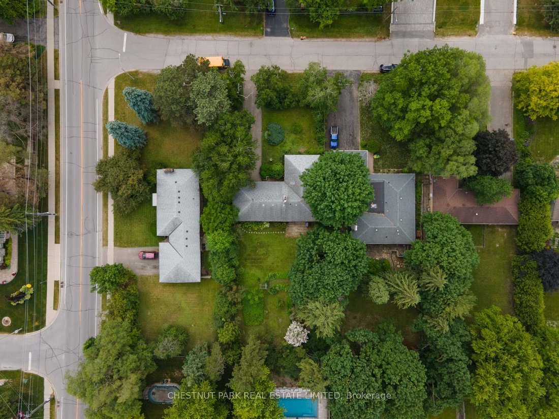 House in Gormley, Ontario, Canada 2 - 15822586