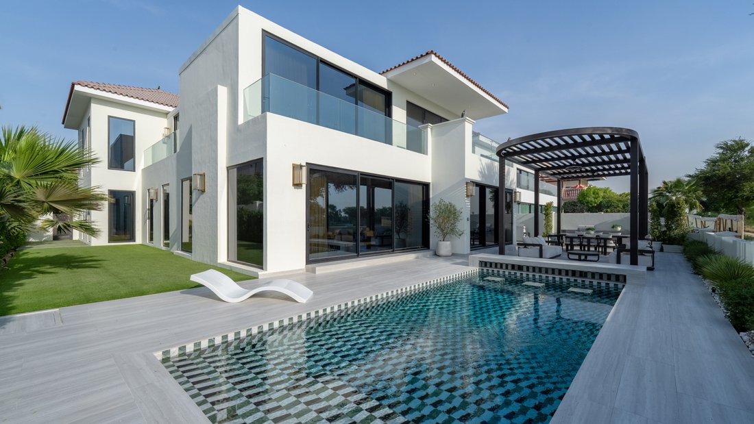 Villa in Jumeirah Golf Estates, Dubai, United Arab Emirates 1 - 15893658