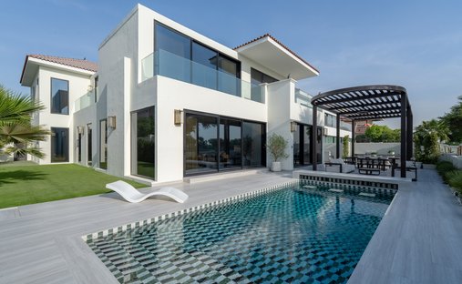 Villa in Jumeirah Golf Estates, Dubai, United Arab Emirates 1