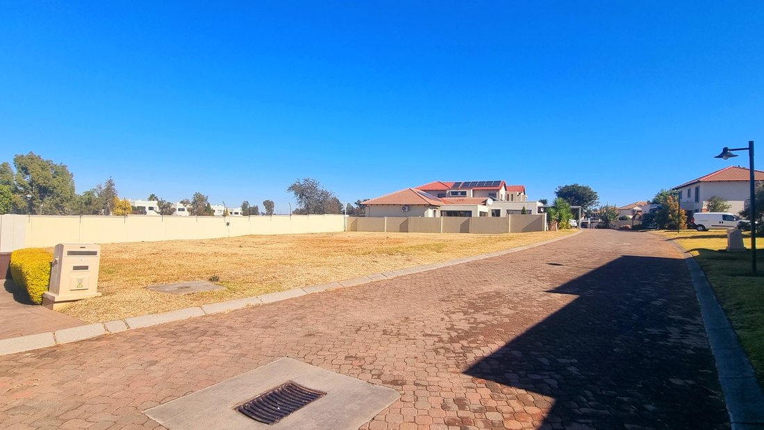 Land in Munyaka Waterfall City, Gauteng, South Africa 4 - 15879172