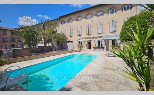 Castle for Sale in Moissac, Occitanie, France