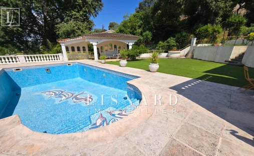 Villa in Centre, Vallauris, France 1