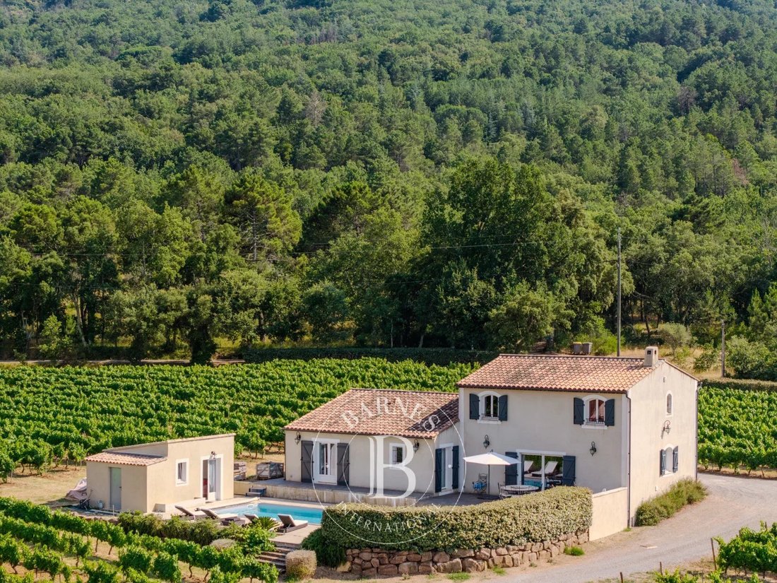Farm Ranch in Gonfaron, Provence-Alpes-Côte d'Azur, France 3 - 15893667