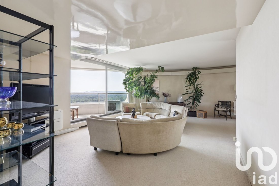 Apartment in Puteaux, Ile-de-France, France 3 - 15892872