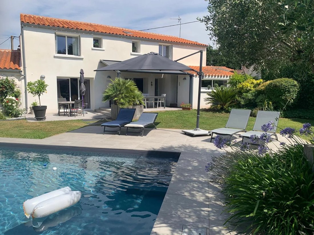 Villa in Olonne-sur-Mer, Les Sables-d'Olonne, France 1 - 15887763
