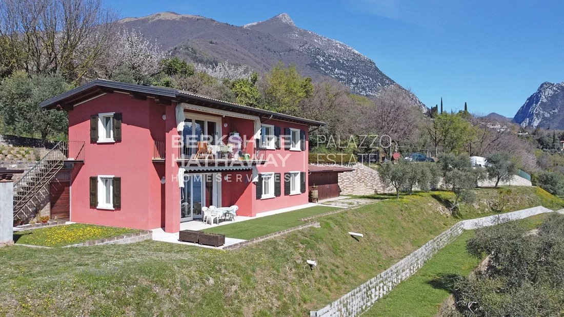 Villa in Monte Maderno, Toscolano, Lombardy 4 - 15889280