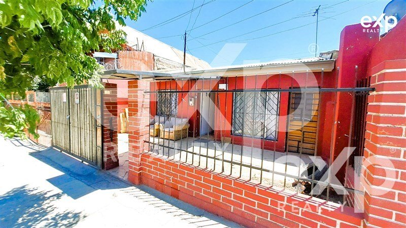House in Lo Prado, Santiago Metropolitan Region, Chile 1 - 15887124