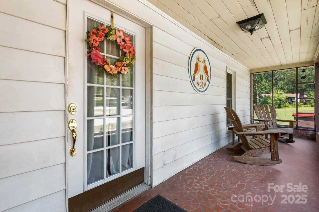 House in Hickory, North Carolina, United States 4 - 15893288