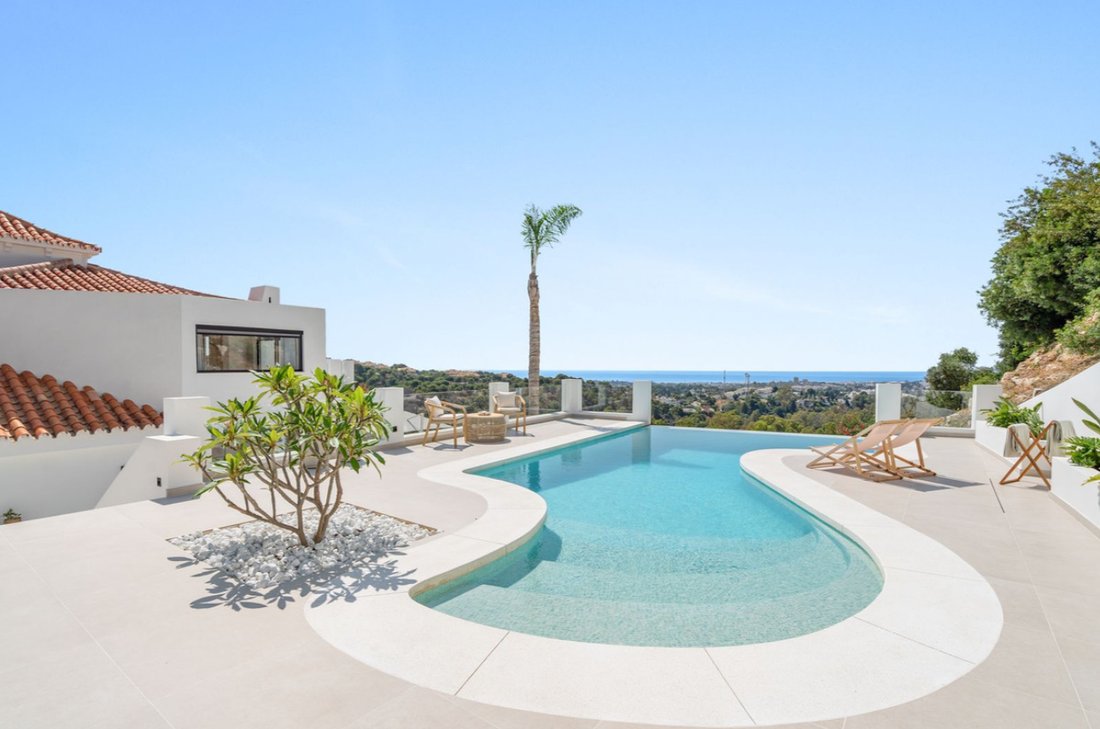 Villa in Marbella, Andalusia, Spain 2 - 15892046