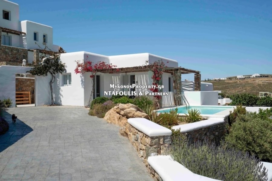 Villa in Ano Mera Community, Aegean, Greece 1 - 15879961