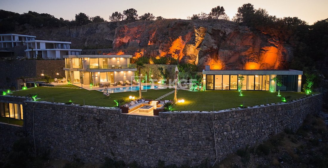 Villa in Göltürkbükü, Muğla, Turkey 4 - 15889346