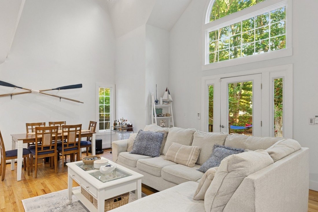 East Hampton, New York, United States 1 - 15879401