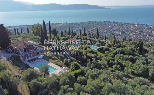 Estate in Monte Maderno, Toscolano, Lombardy 1