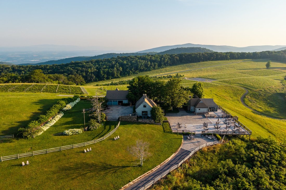 House in Vesuvius, Virginia, United States 4 - 15353118