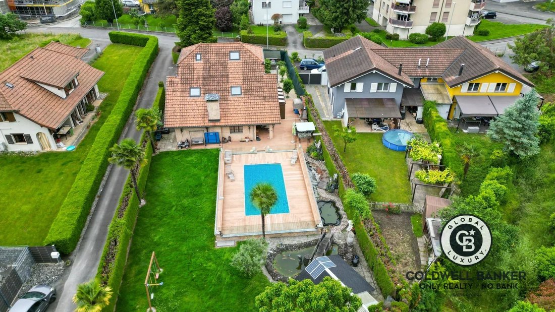 Villa in Port-Valais, Valais, Switzerland 2 - 15887386