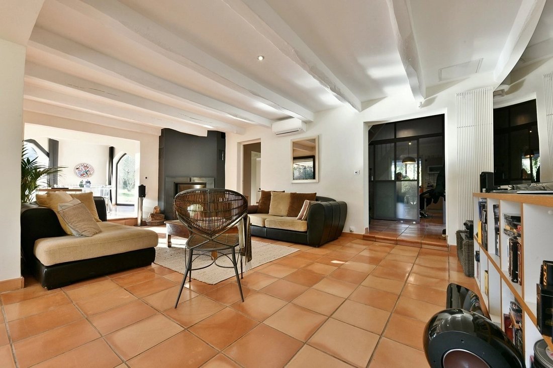 Estate in La Gazelle, Nimes, France 4 - 15887376