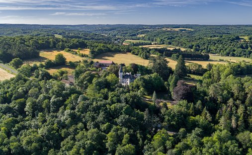 Castle for Sale in Brantôme en Périgord, Nouvelle-Aquitaine, France