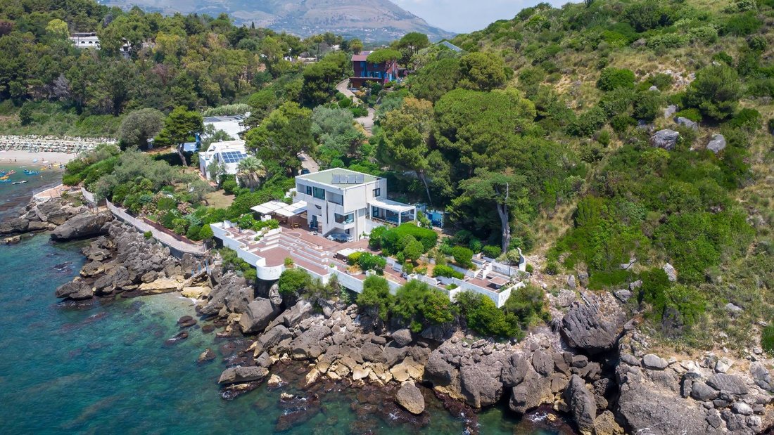 Villa in Minturno, Lazio, Italy 1 - 15889583