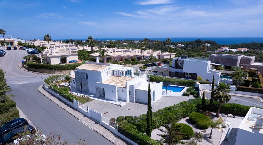 Villa in Carvoeiro, Algarve, Portugal 5 - 15619064