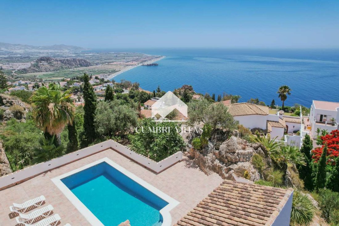 Villa in Salobrena, Andalusia, Spain 4 - 15889084