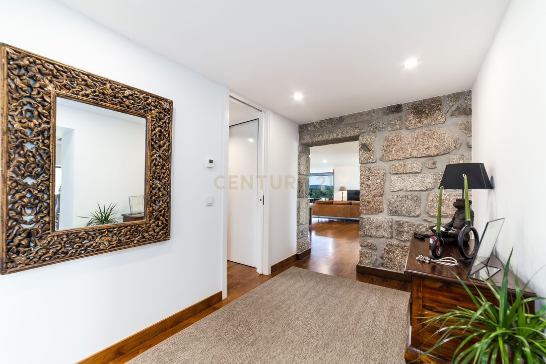 Villa in Covas e Vila Nova de Oliveirinha, Coimbra District, Portugal 4 - 12874185