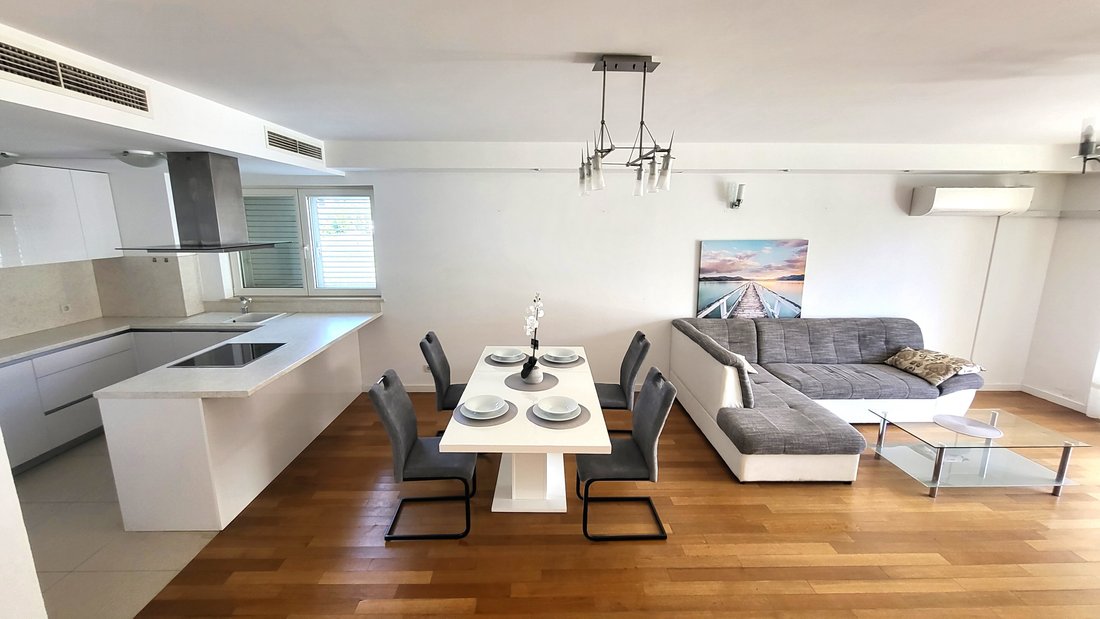 Apartment in Gradski kotar Gruz, Dubrovnik, Dubrovnik-Neretva County 2 - 15893908