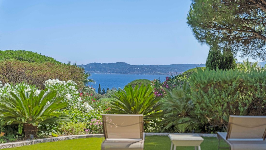 House in Nartelle-Noyer-Bellevue-bd des Sardinaux, Sainte-Maxime, France 1 - 15892201