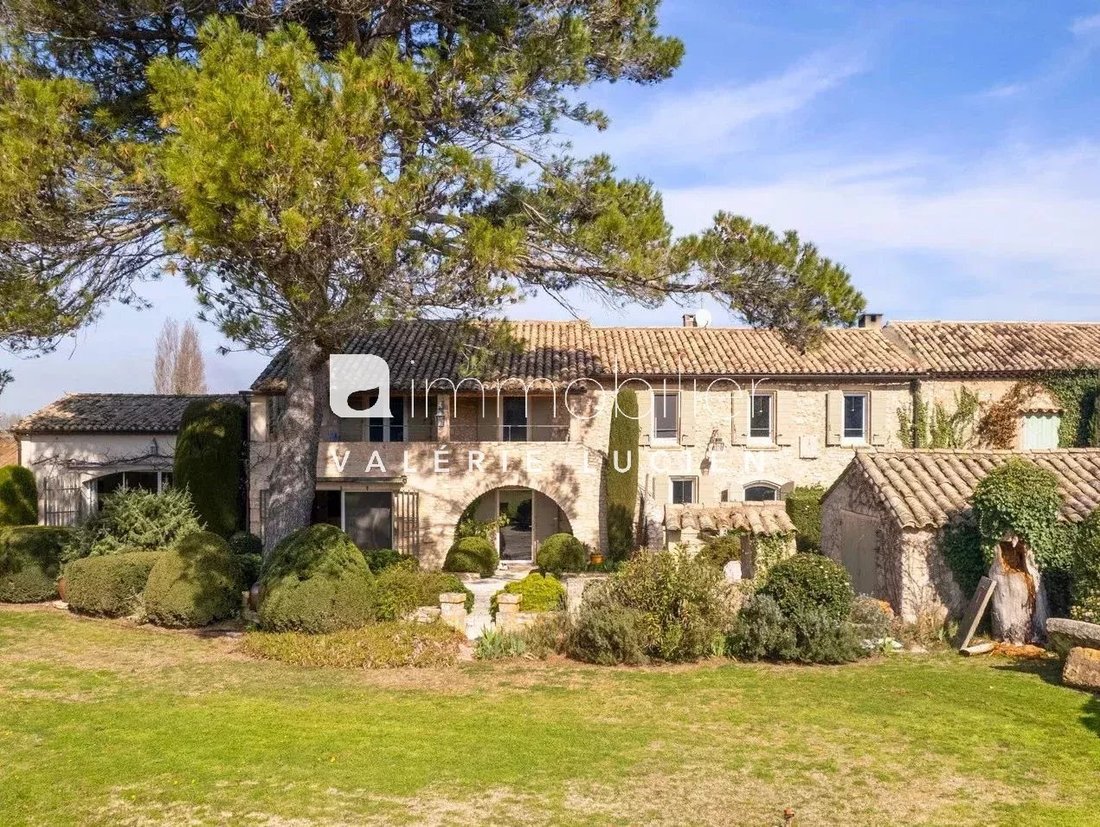 House in Eygalières, Provence-Alpes-Côte d'Azur, France 2 - 15887676