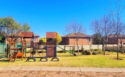 Land in Midrand, Gauteng, South Africa 1