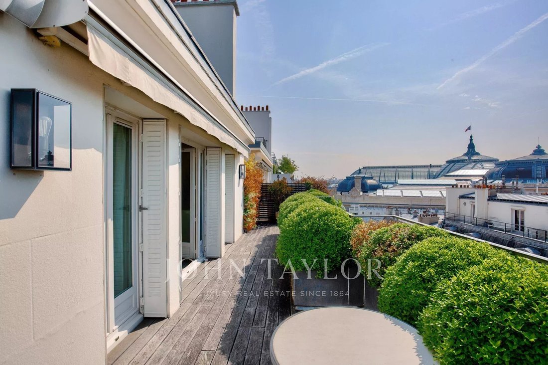 Apartment in Triangle d'Or, Paris 8e Arrondissement, Paris 5 - 15891179
