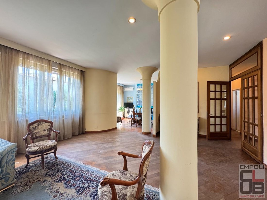 Villa in Near Center, Empoli, Tuscany 3 - 15891704