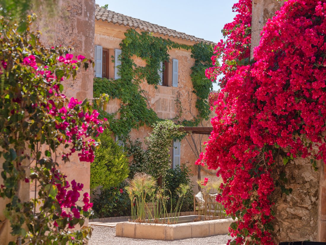 Finca in Llucmajor, Balearic Islands, Spain 1 - 15892193