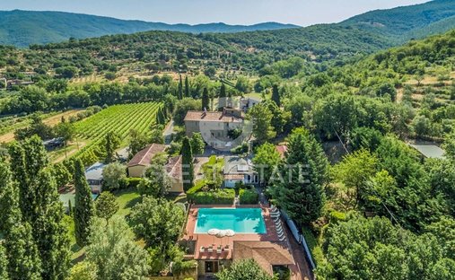 Farm Ranch in Tuoro sul Trasimeno, Umbria, Italy 1