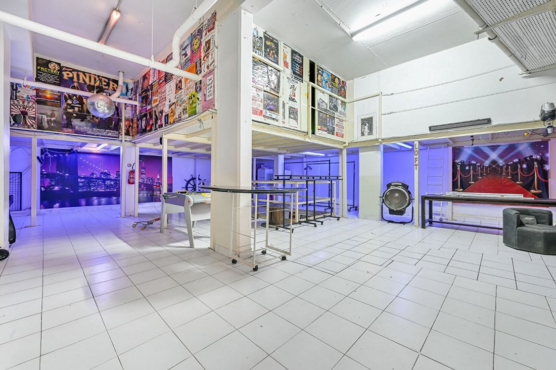 Apartment in Palais Royal, Paris 1er Arrondissement, Paris 4 - 15887413