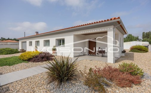 Villa in Marinha Grande, Leiria District, Portugal 1