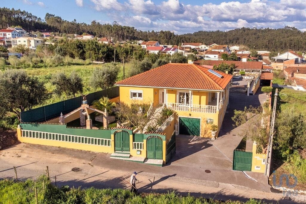 Townhouse in Milagres, Leiria District, Portugal 1 - 15488733