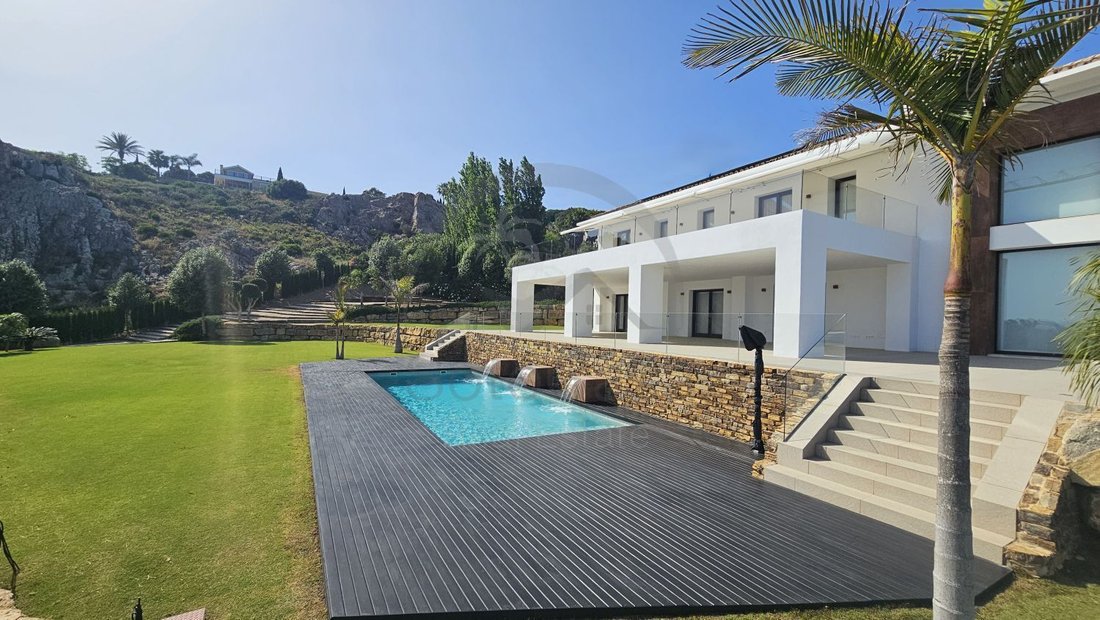 Villa in Sotogrande, San Roque, Andalusia 1 - 15557423
