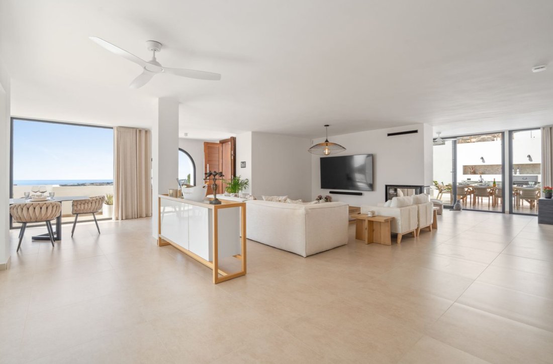 Villa in Marbella, Andalusia, Spain 5 - 15892046