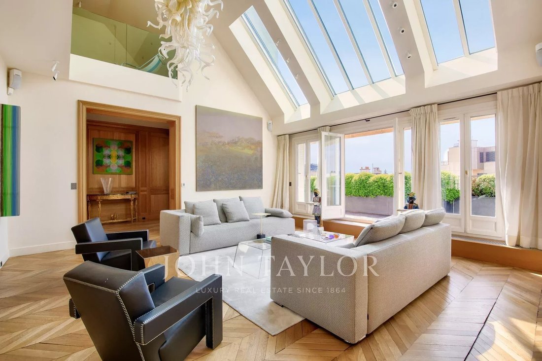 Apartment in Triangle d'Or, Paris 8e Arrondissement, Paris 4 - 15891179