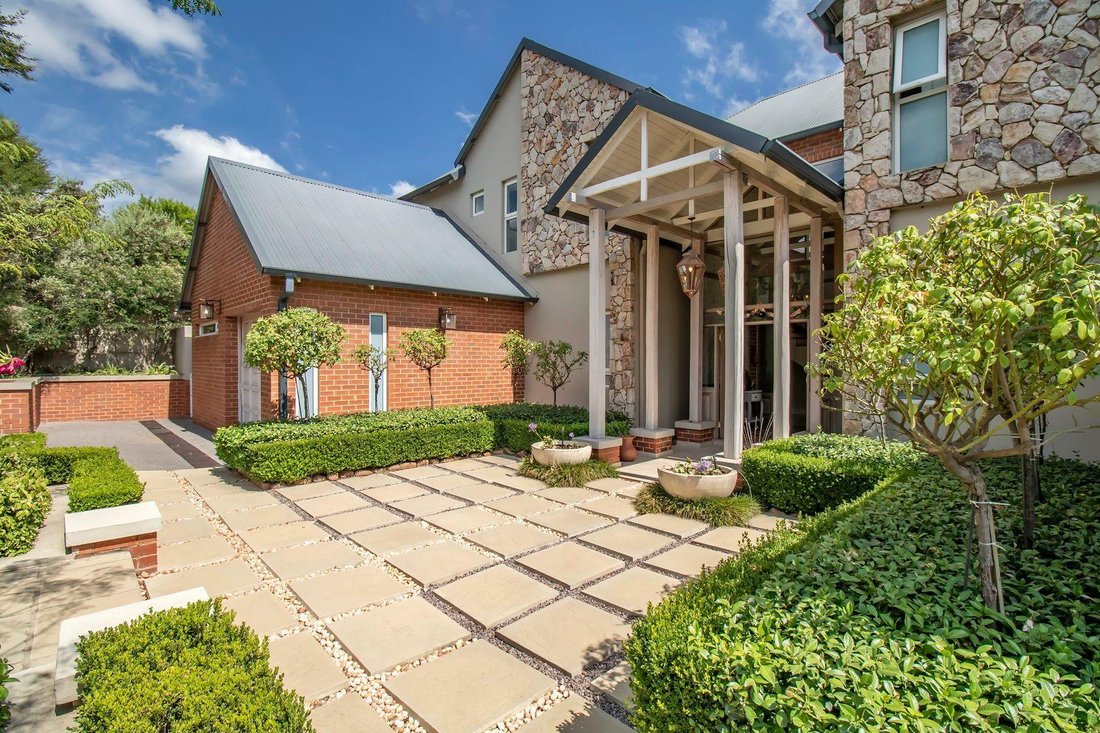 House in Halfway House Estate, Gauteng, South Africa 4 - 15887467