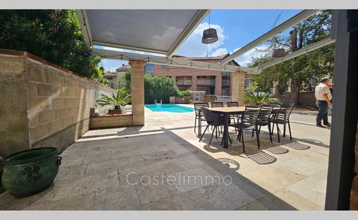 Castle for Sale in Moissac, Occitanie, France