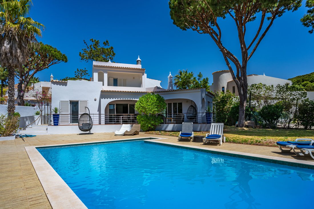Villa in Vale do Lobo, Almancil, Portugal 2 - 15890909