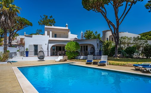 Villa in Vale do Lobo, Almancil, Portugal 1