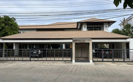 Haus in Khlong Chan, Bangkok, Thailand 1