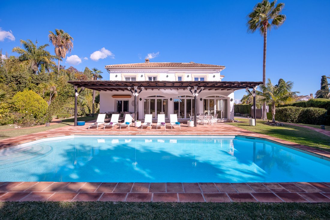 Villa in Guadalmina Baja, San Pedro de Alcantara, Spain 4 - 15894134