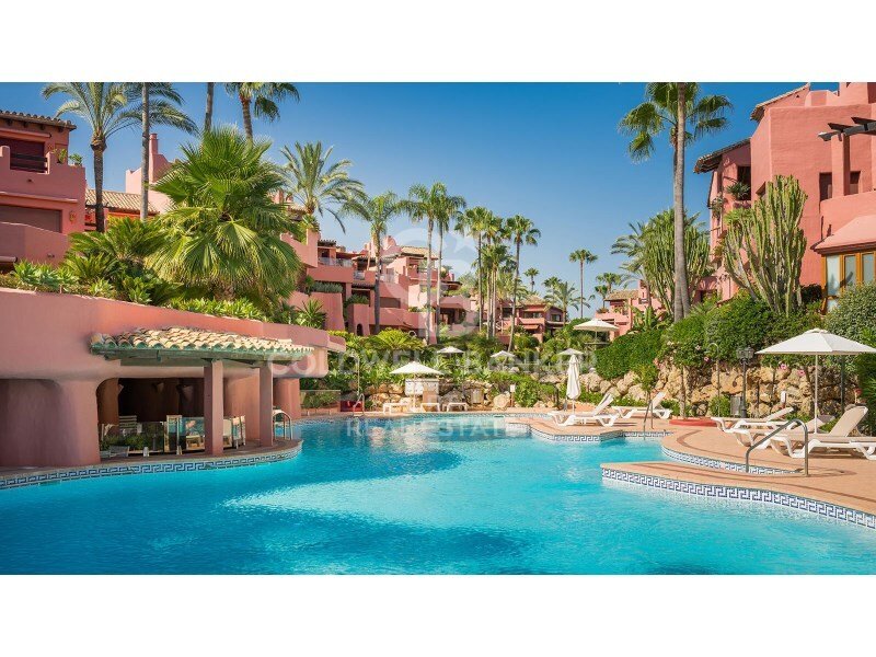 Apartment in Gualdalmansa, Estepona, Andalusia 1 - 15895724