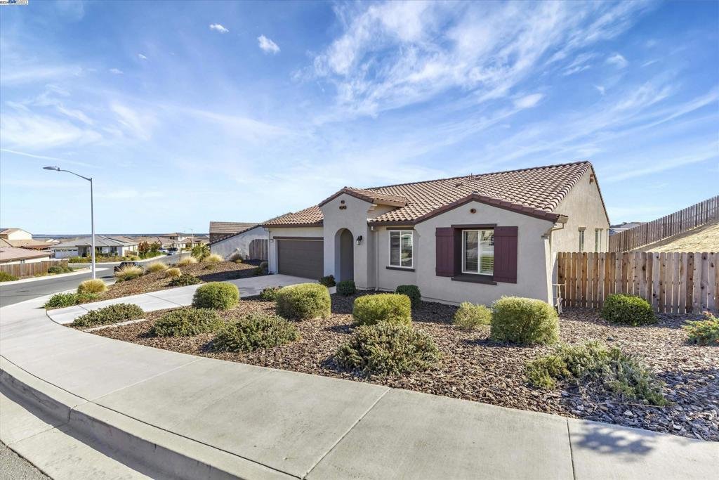 House in Antioch, California, United States 3 - 15894947