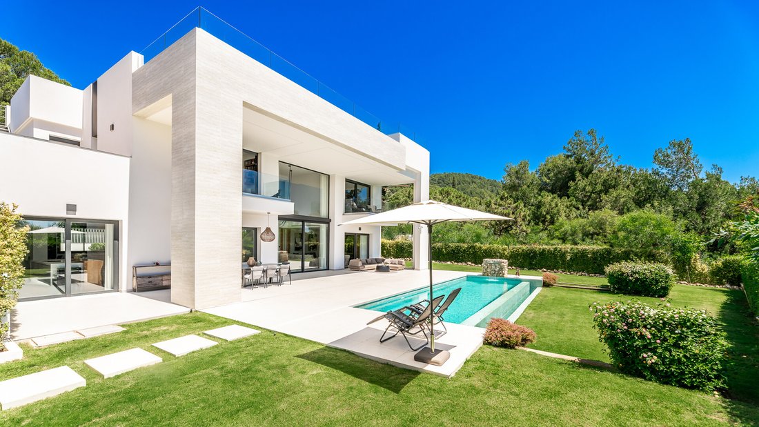 Villa in Sierra Blanca, Marbella, Spain 1 - 15738630