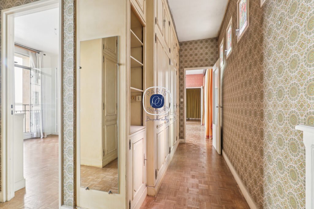 Apartment in Palais Royal, Paris 1er Arrondissement, Paris 4 - 15895588
