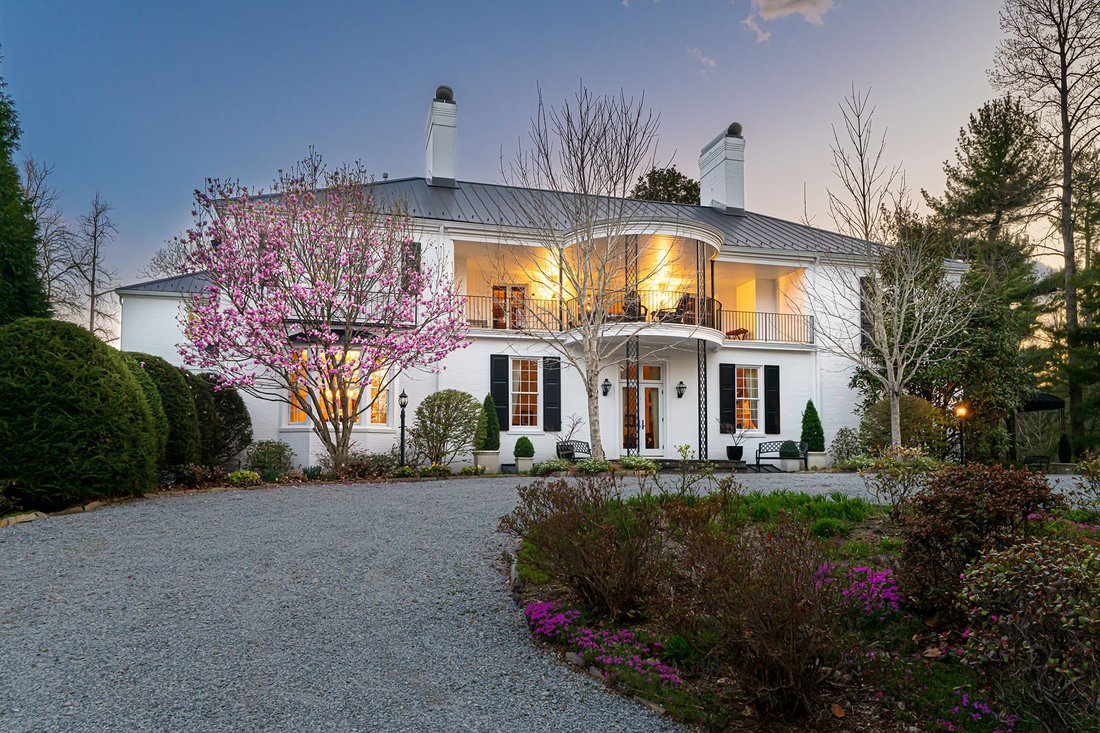 House in Flat Rock, North Carolina, United States 1 - 15474114